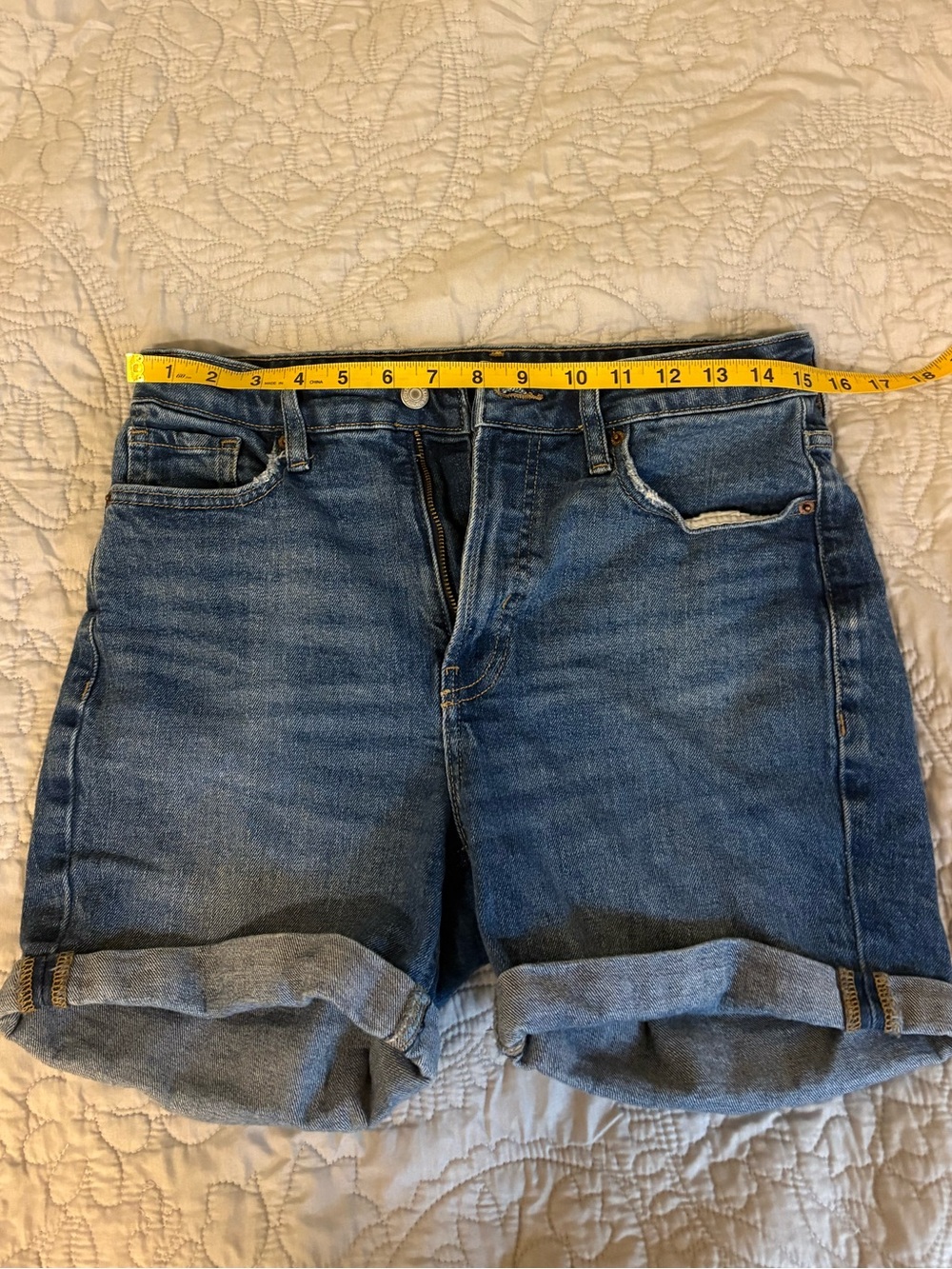 Old Navy Women’s High-Rise O.G Straight Shorts- Blue Denim - Picture 3 of 5